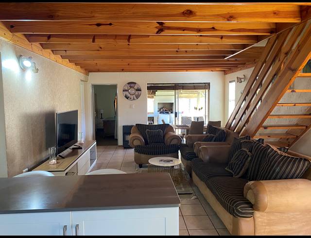 4 BEDROOM FREEHOLD FOR SALE IN RAVENSWOOD